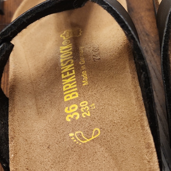 Birkenstock Gizeh Sandals - Picture 6 of 8
